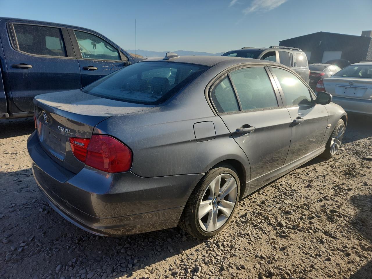 2011 BMW 3 SERIES