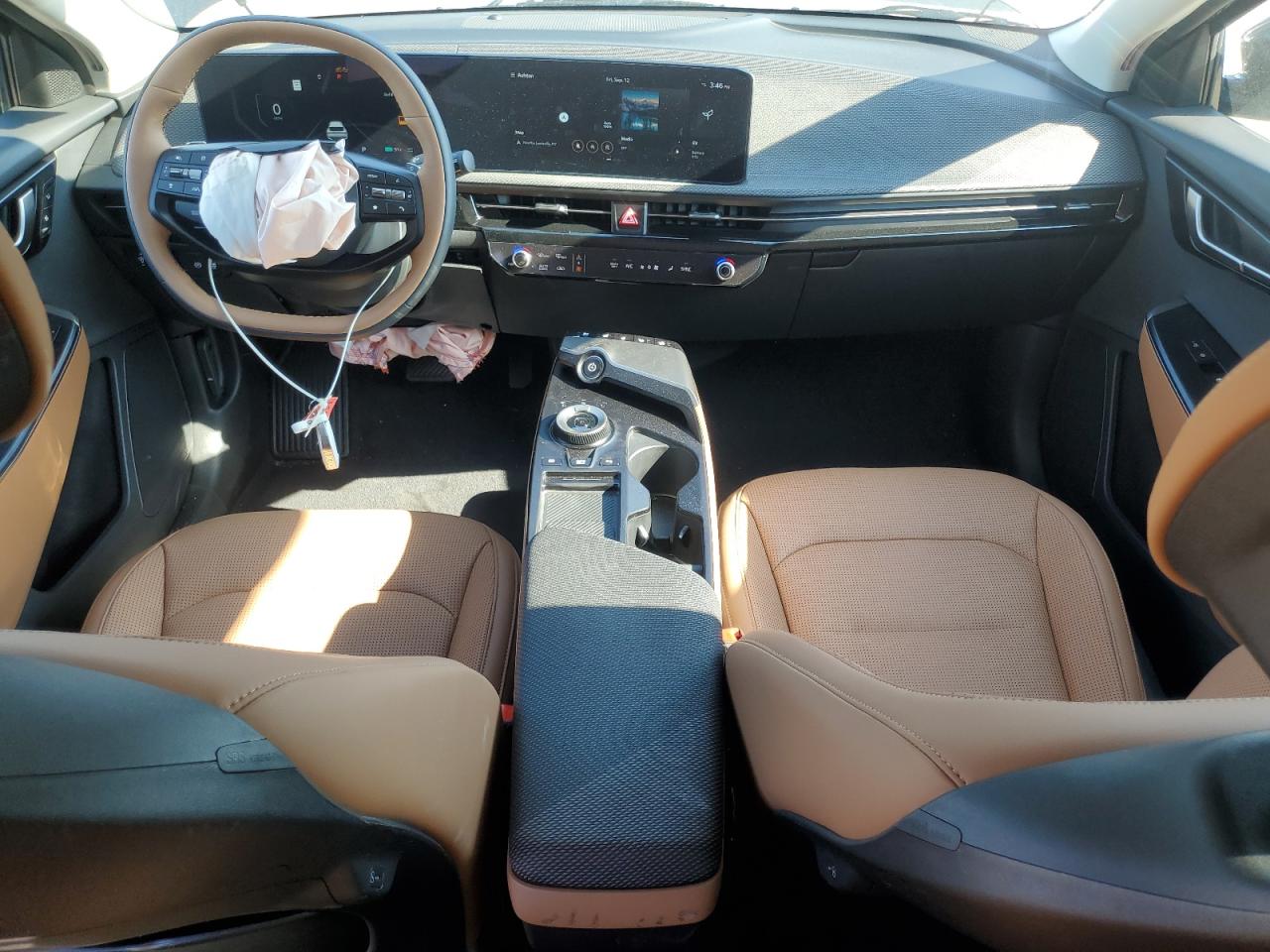 2025 KIA EV6 LIGHT