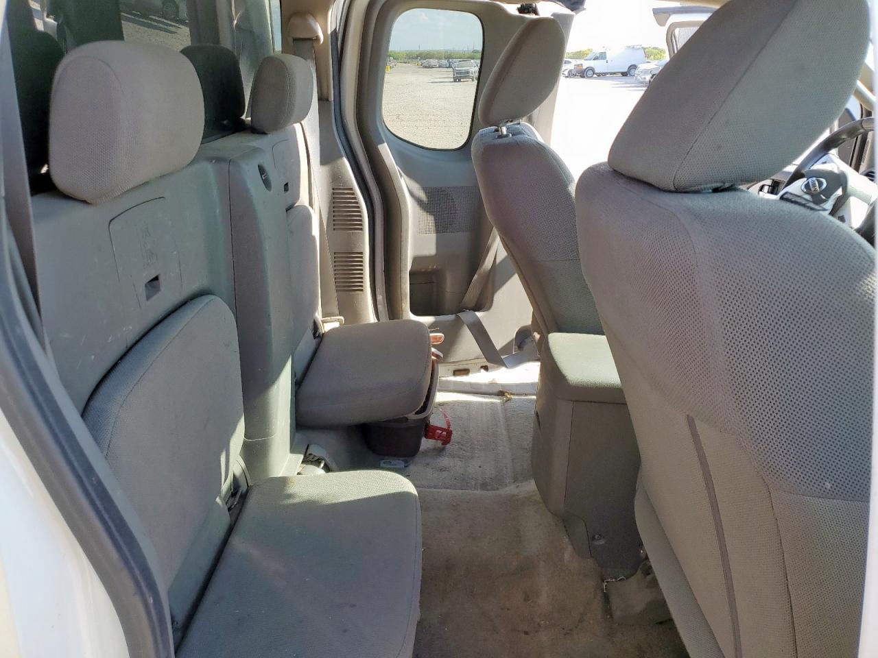2017 NISSAN FRONTIER