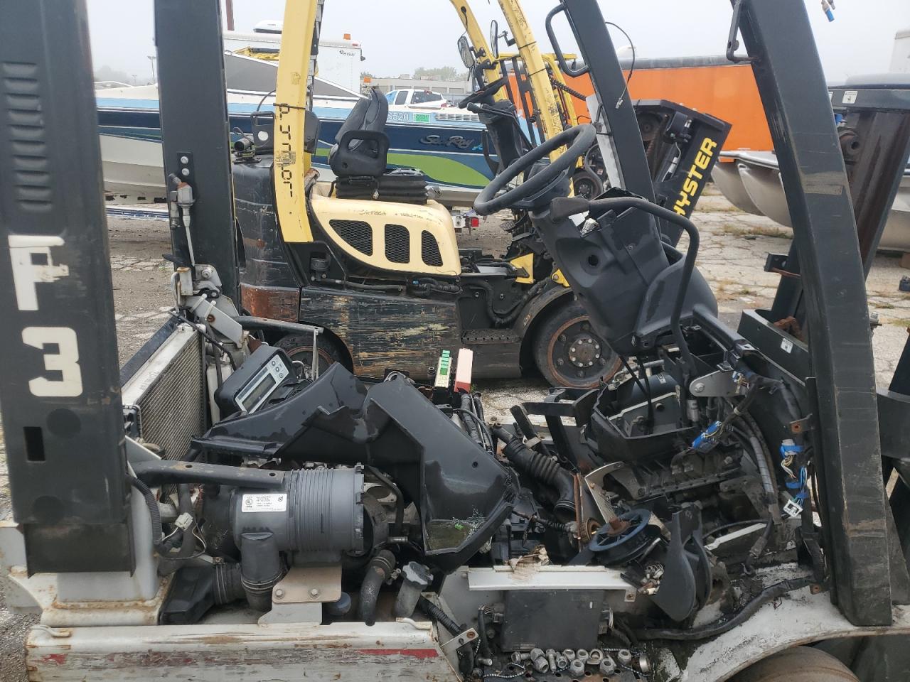 2011 NISSAN FORKLIFT