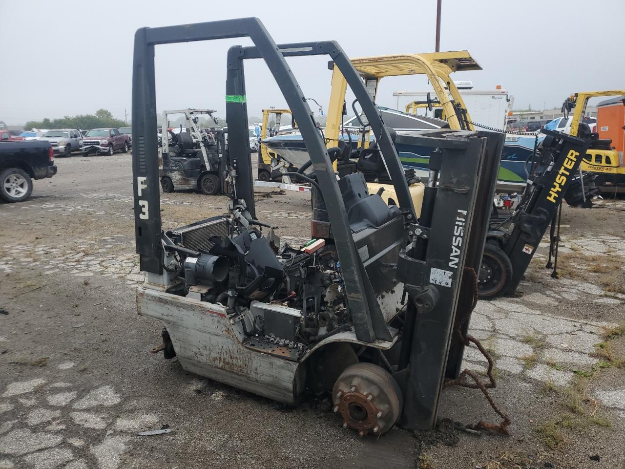 2011 NISSAN FORKLIFT