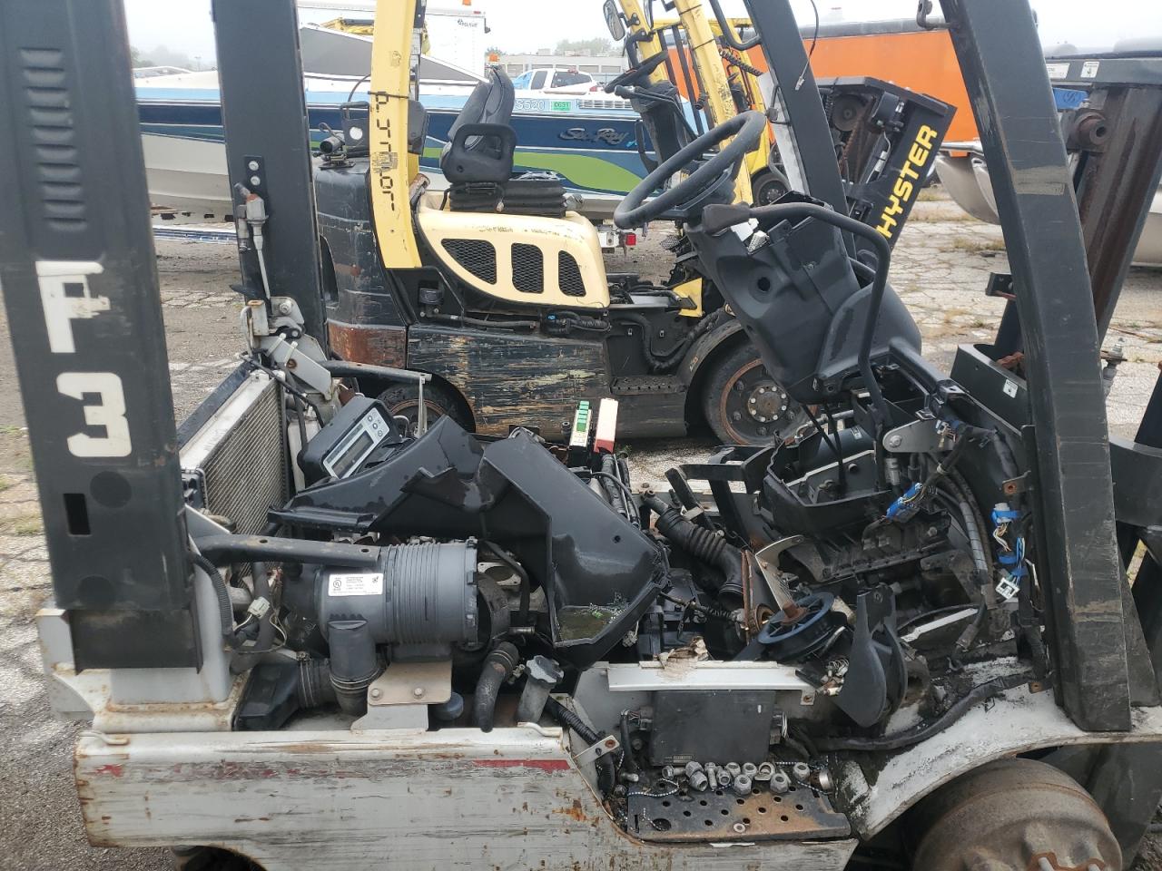 2011 NISSAN FORKLIFT