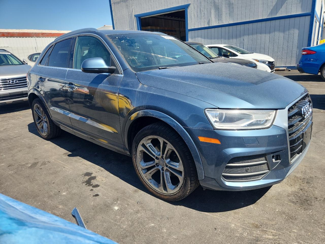 2016 AUDI Q3