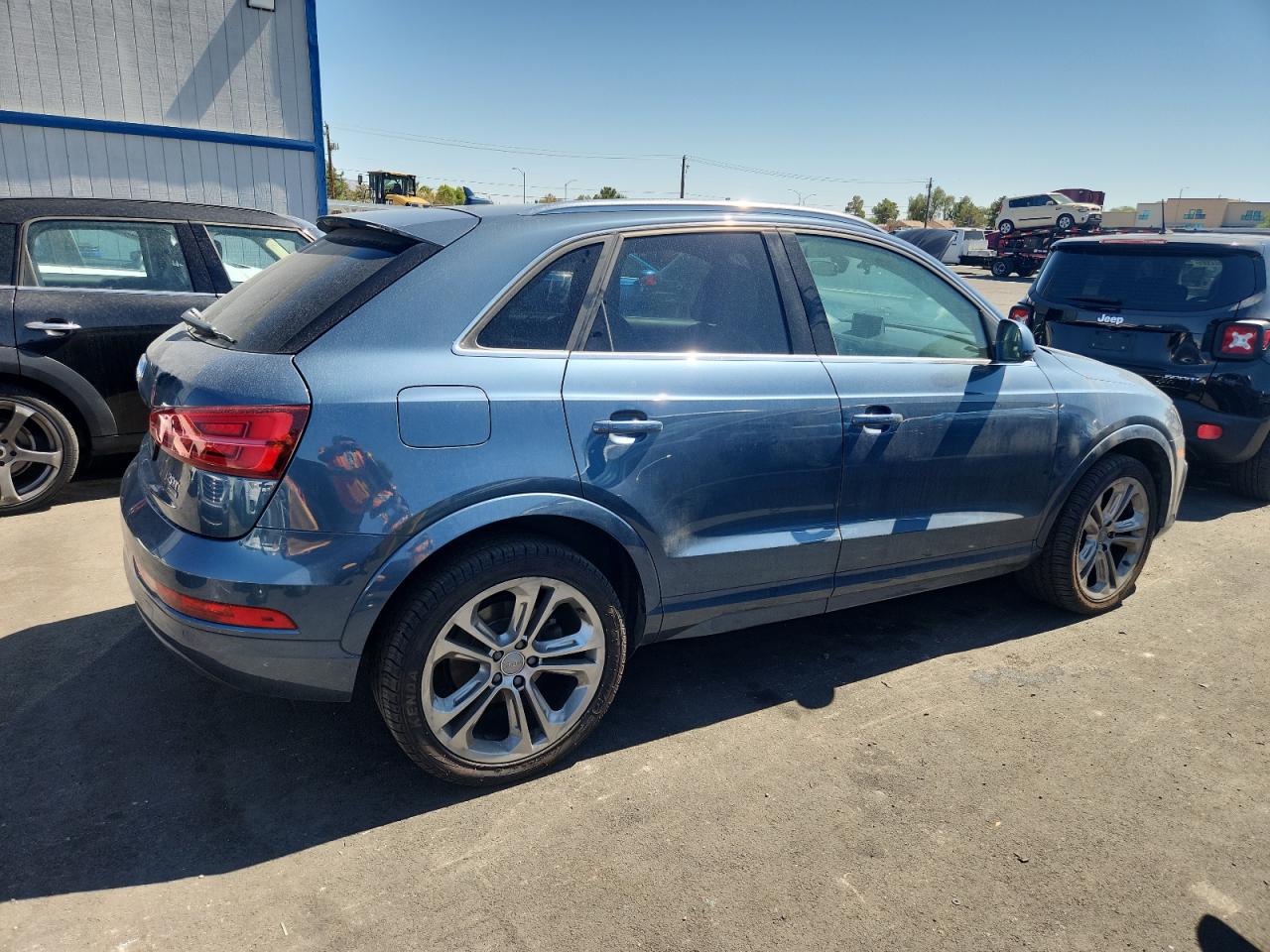 2016 AUDI Q3