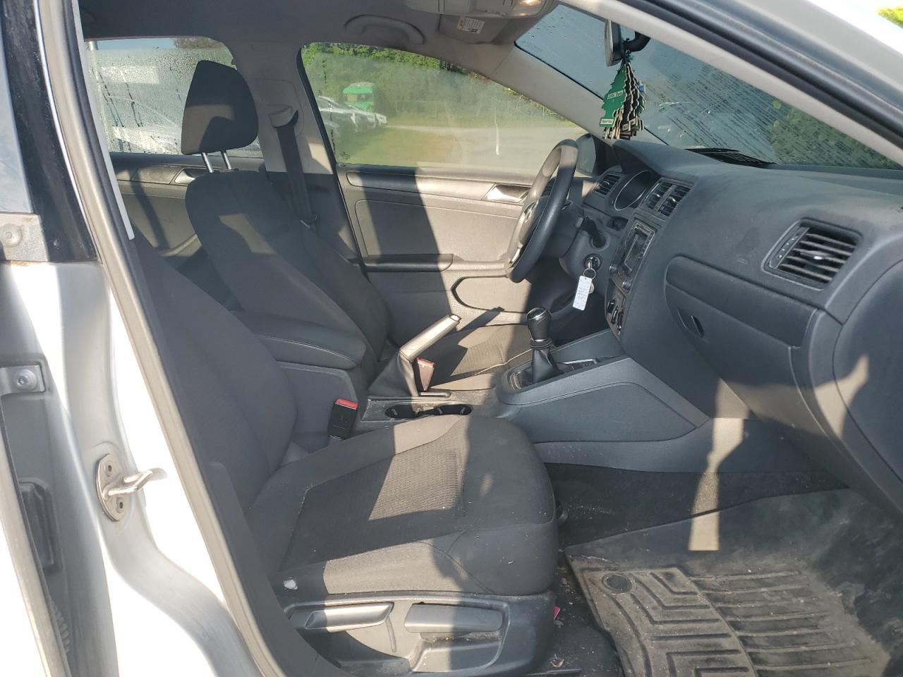 2016 VOLK JETTA