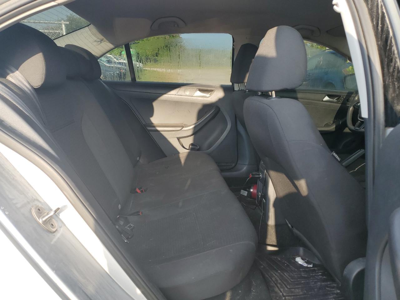 2016 VOLK JETTA
