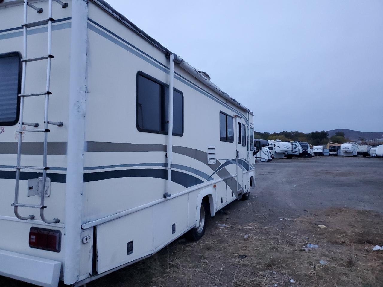 2000 WORKHORSE ALL OTHER