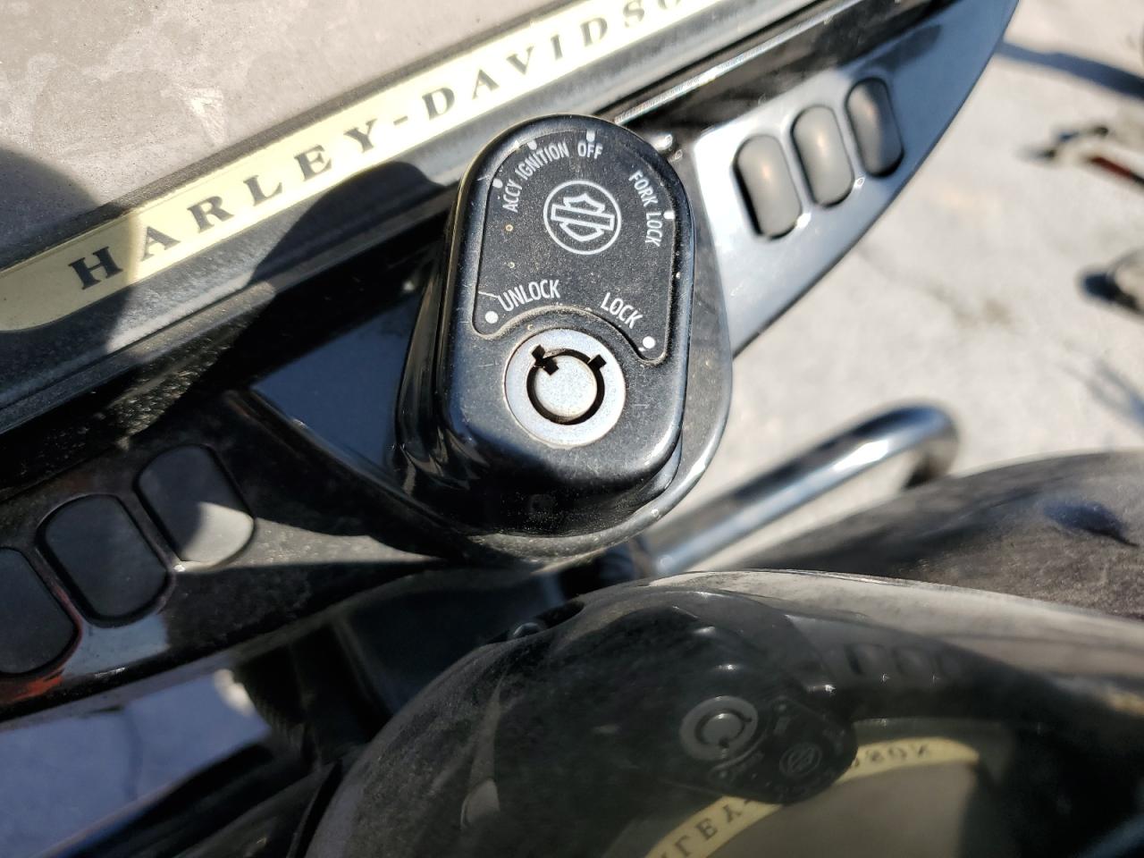 2018 HARLEY-DAVIDSON FL