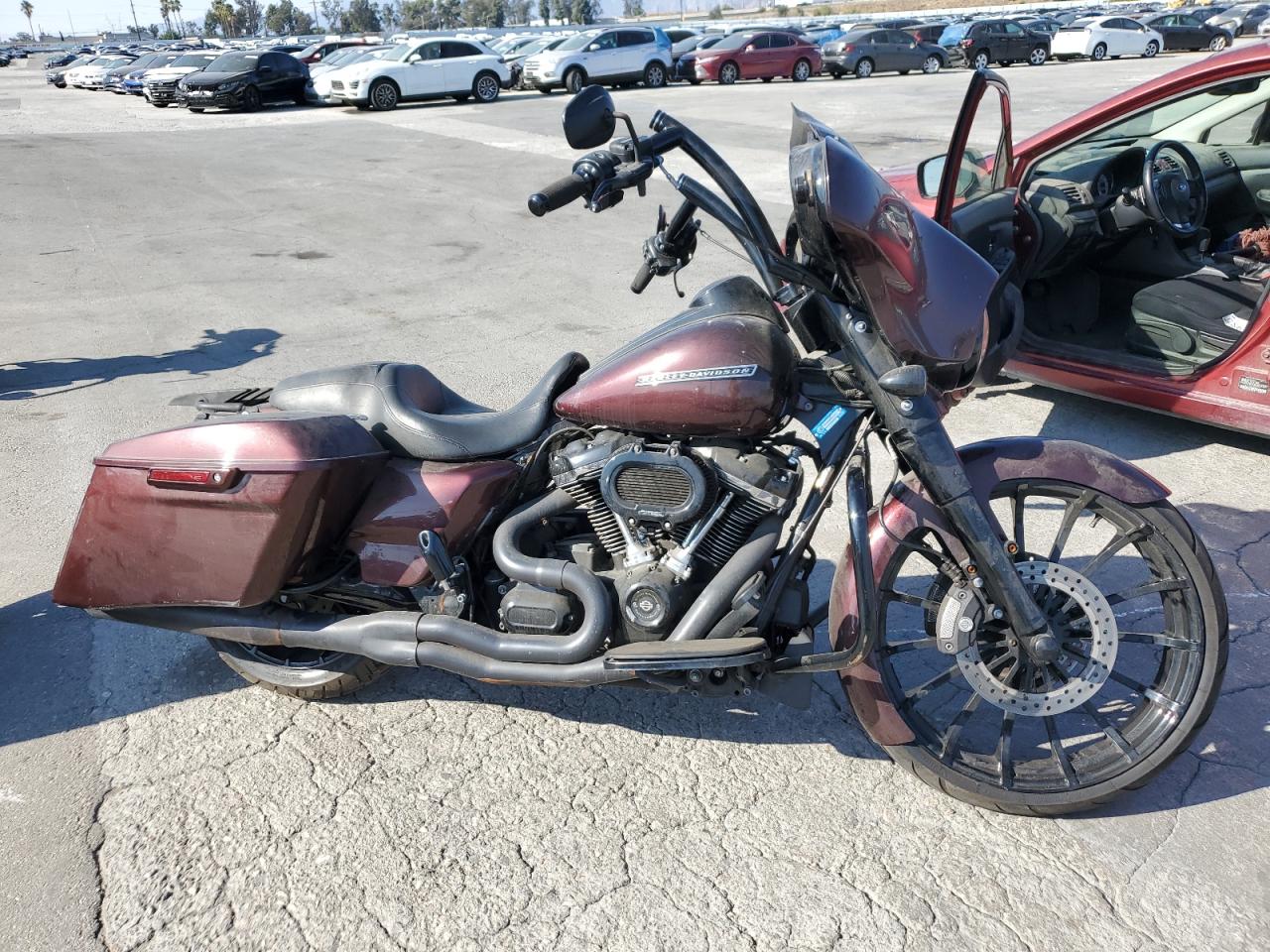 2018 HARLEY-DAVIDSON FL