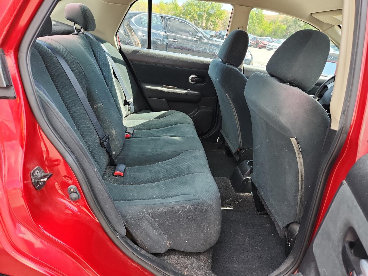 2010 NISSAN VERSA