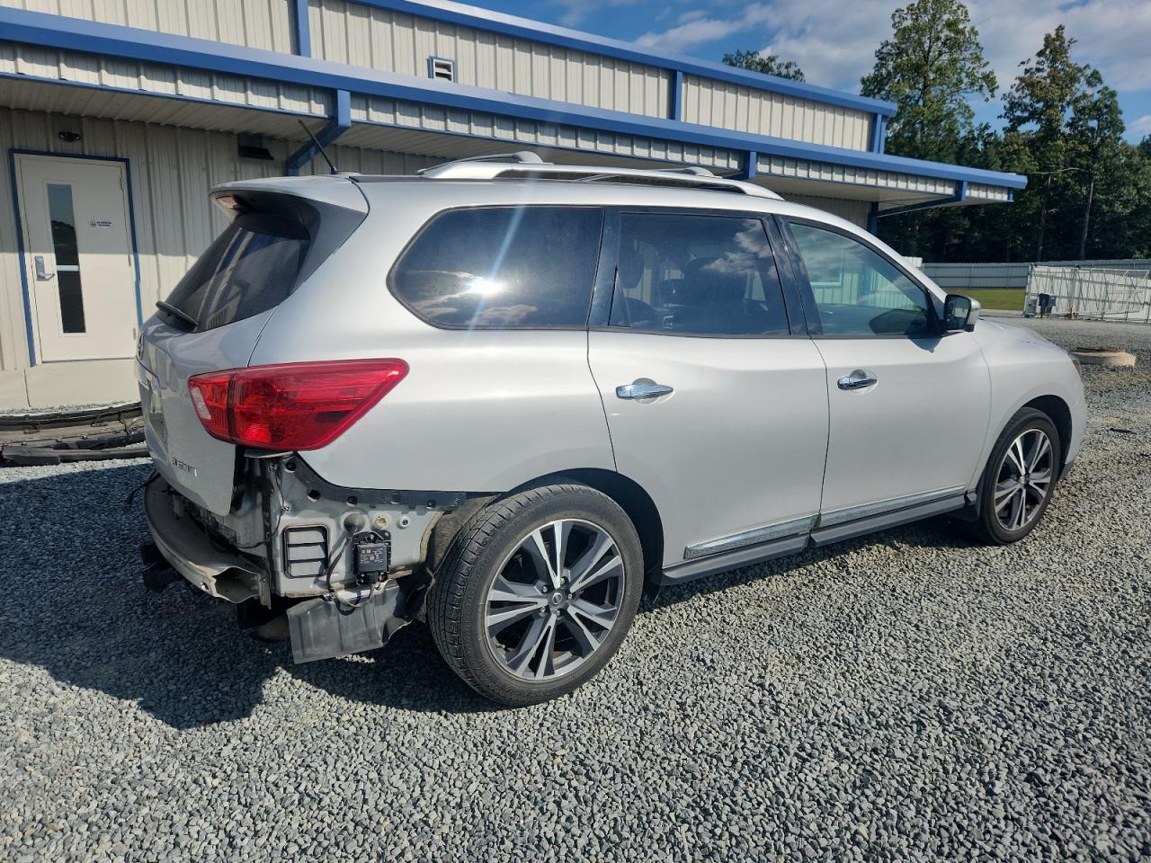 2018 NISSAN PATHFINDER