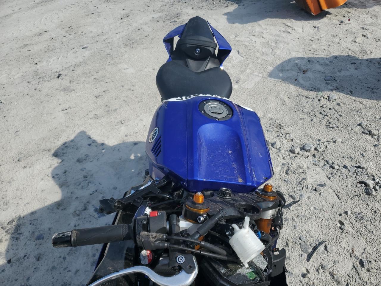 2025 YAMAHA YZFR7