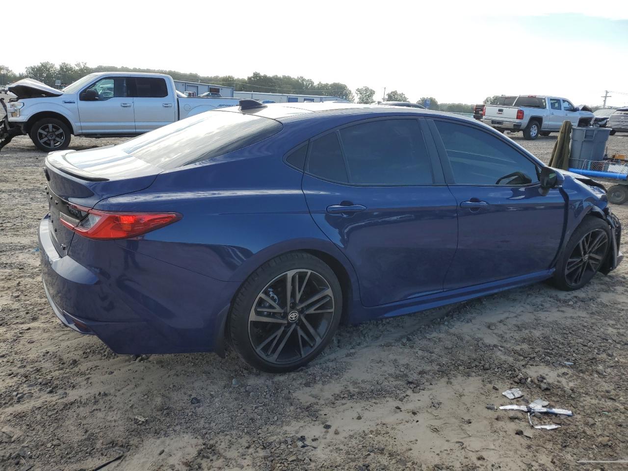 2025 TOYOTA CAMRY