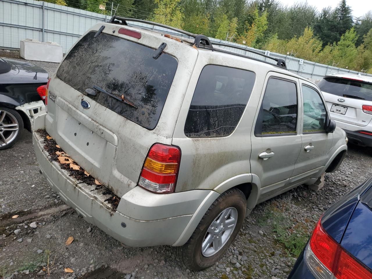 2005 FORD ESCAPE