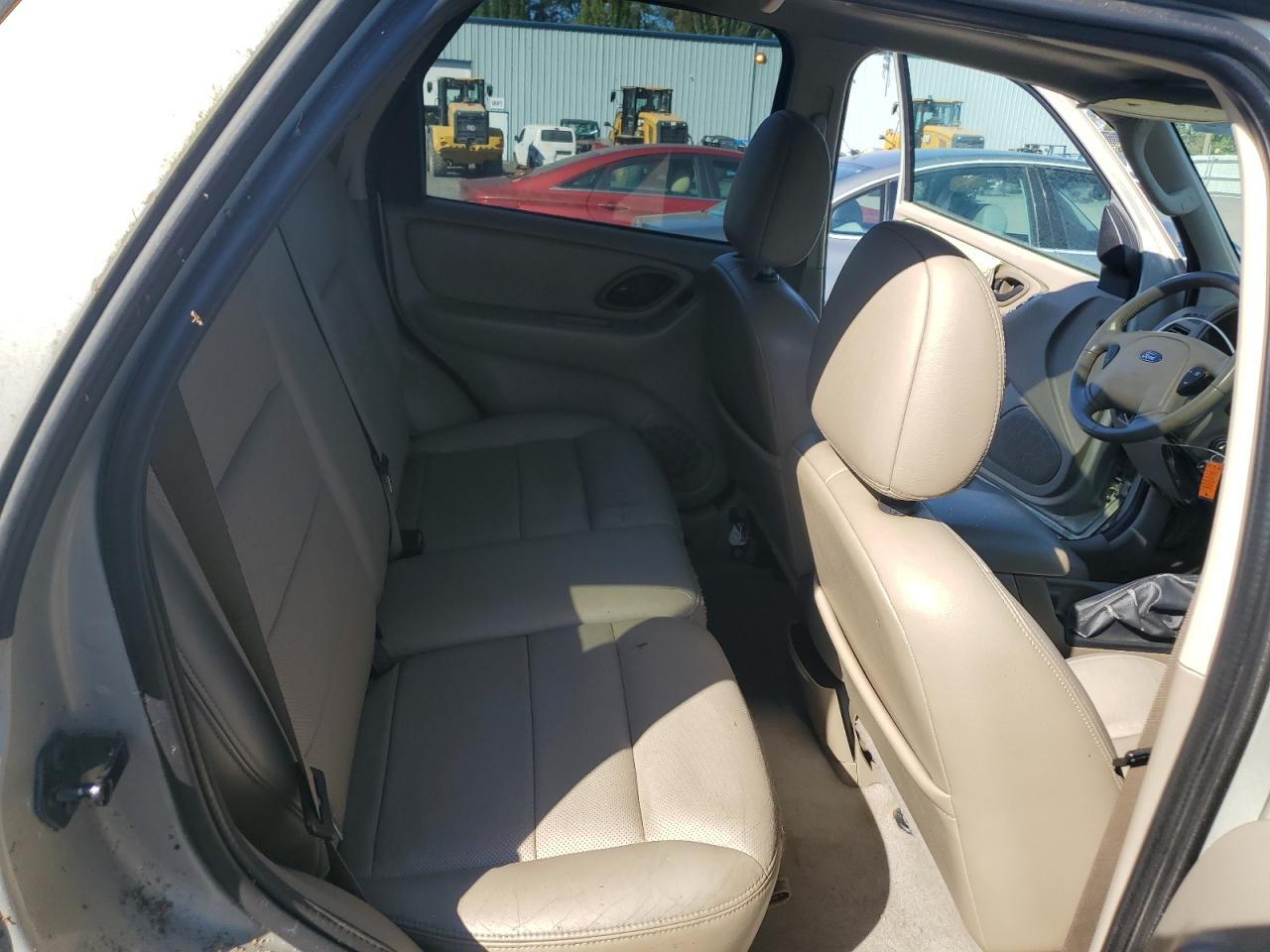 2005 FORD ESCAPE