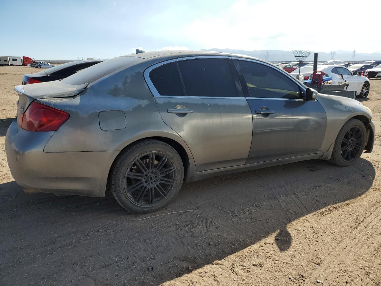 2011 INFINITI G37
