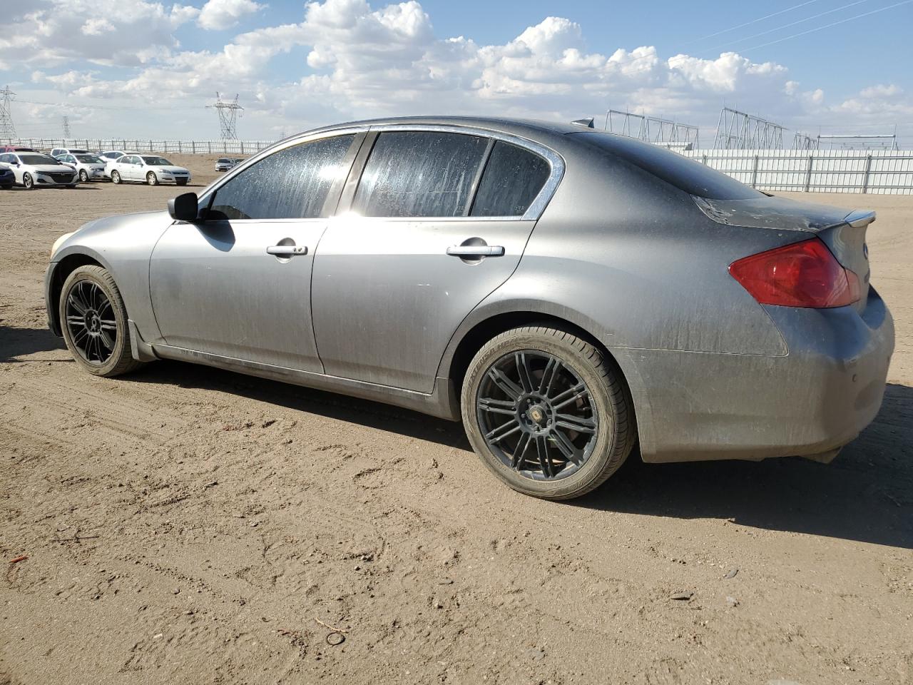 2011 INFINITI G37