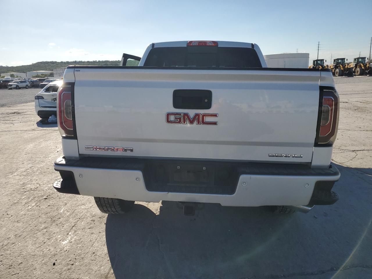 2017 GMC SIERRA