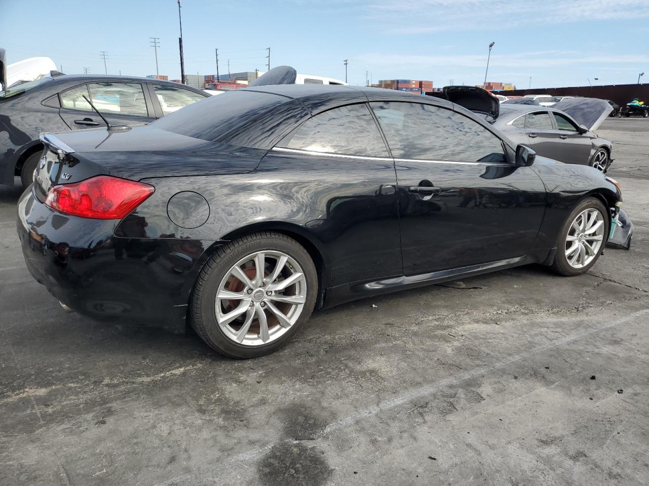 2013 INFINITY G37