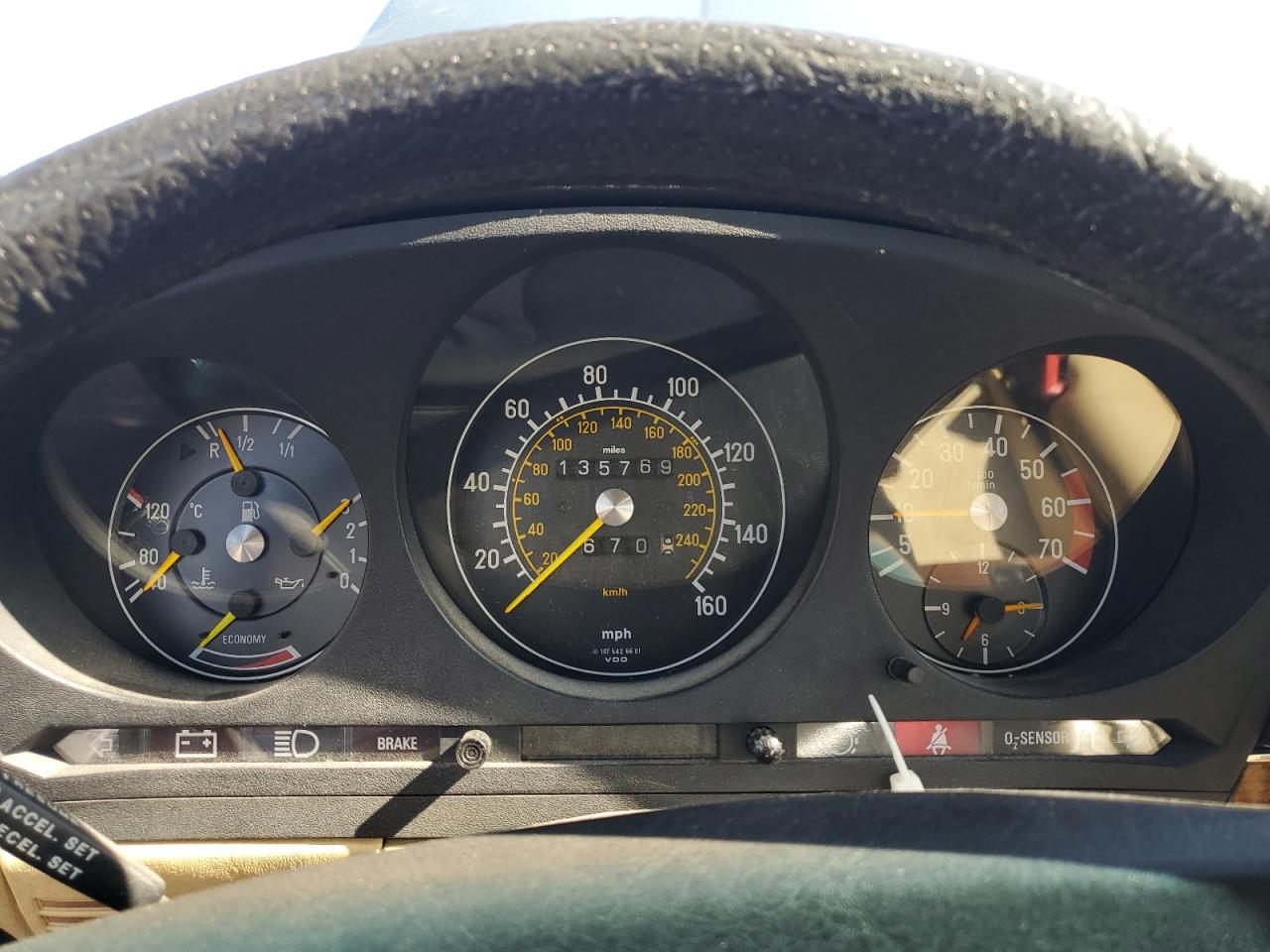 1983 MERCEDES BENZ SL-CLASS