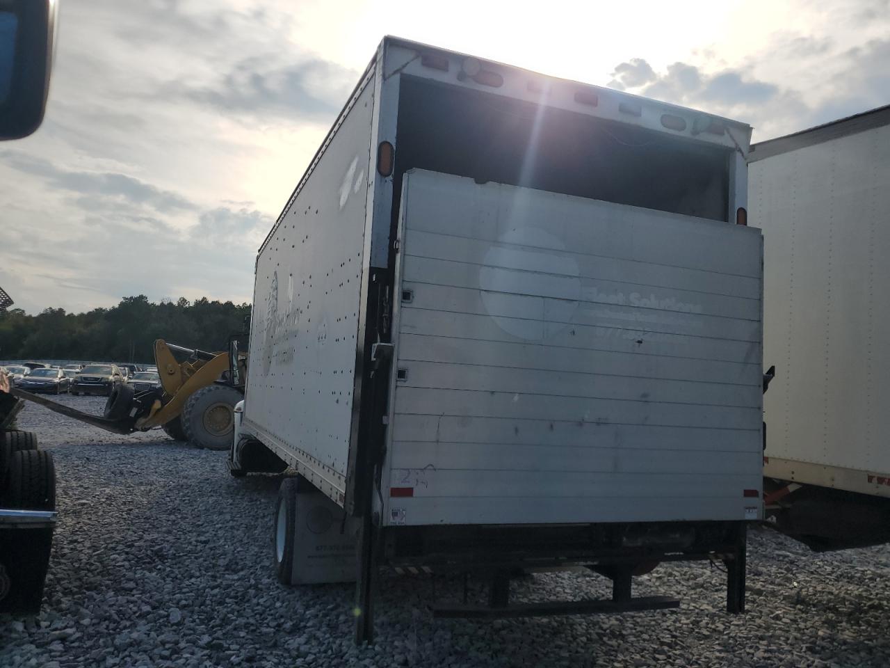 2003 INTERNATIONAL 4000 SERIE