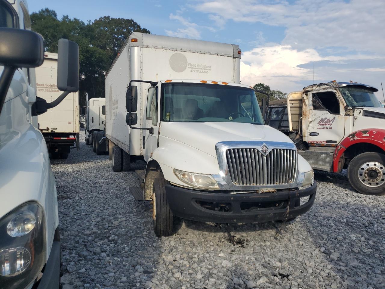 2003 INTERNATIONAL 4000 SERIE
