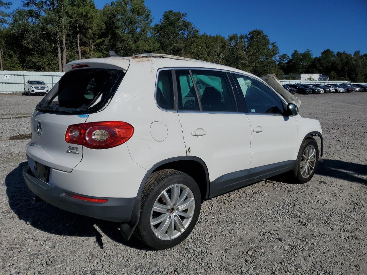 2009 VOLKSWAGEN TIGUAN