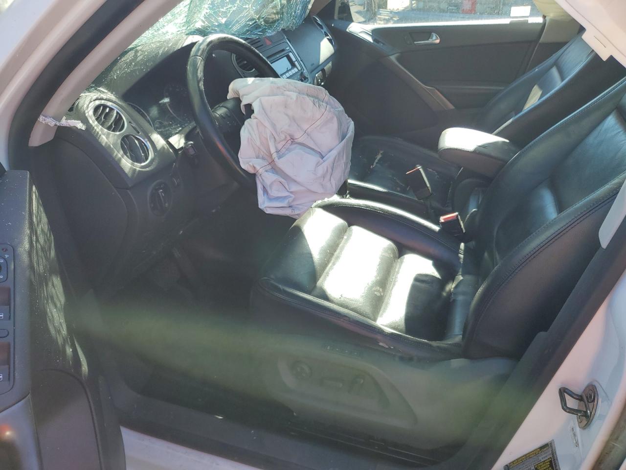 2009 VOLKSWAGEN TIGUAN