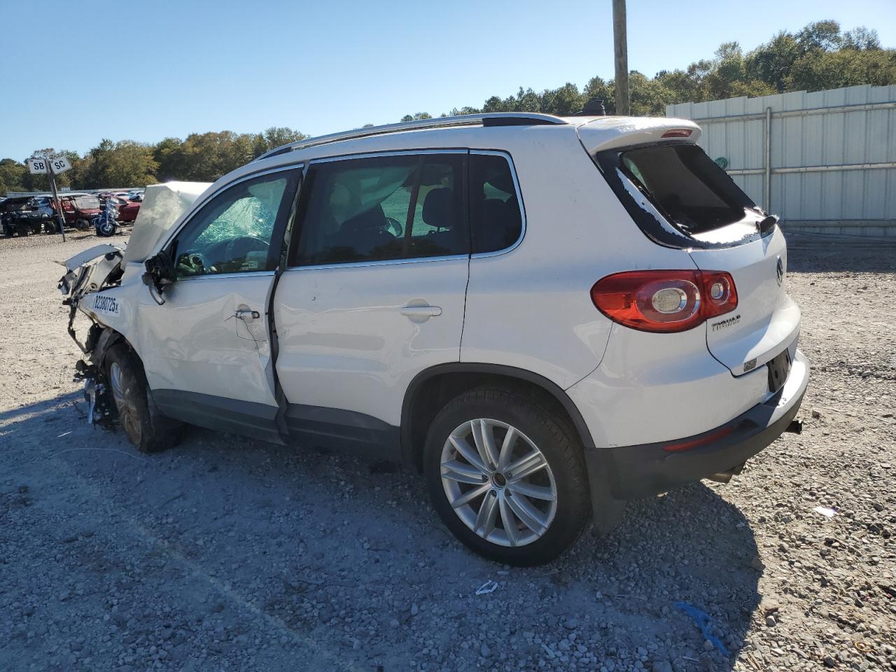 2009 VOLKSWAGEN TIGUAN