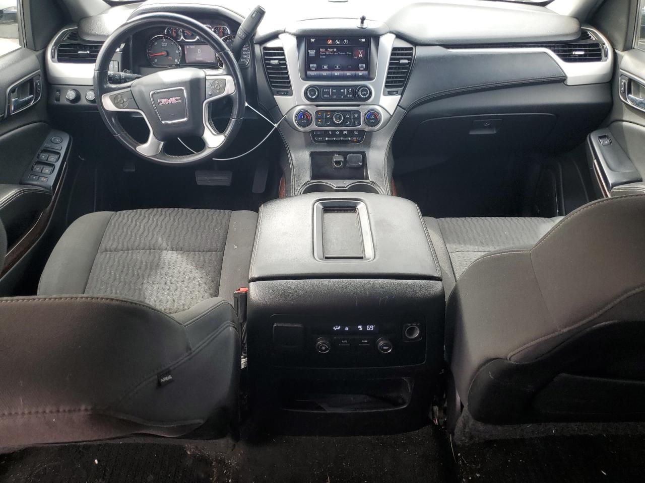 2015 GMC YUKON