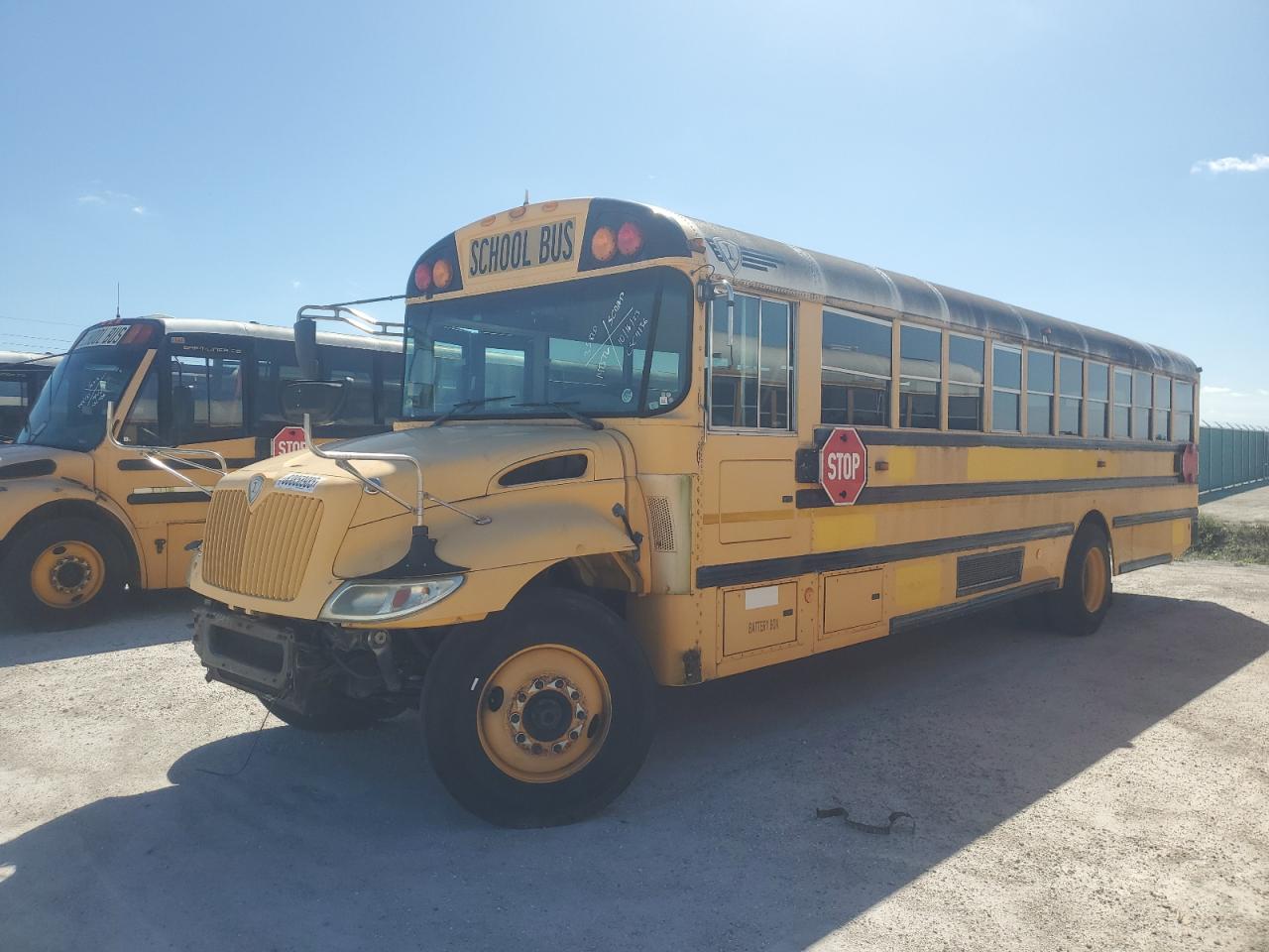 2013 IC CORPORATION CE SERIES
