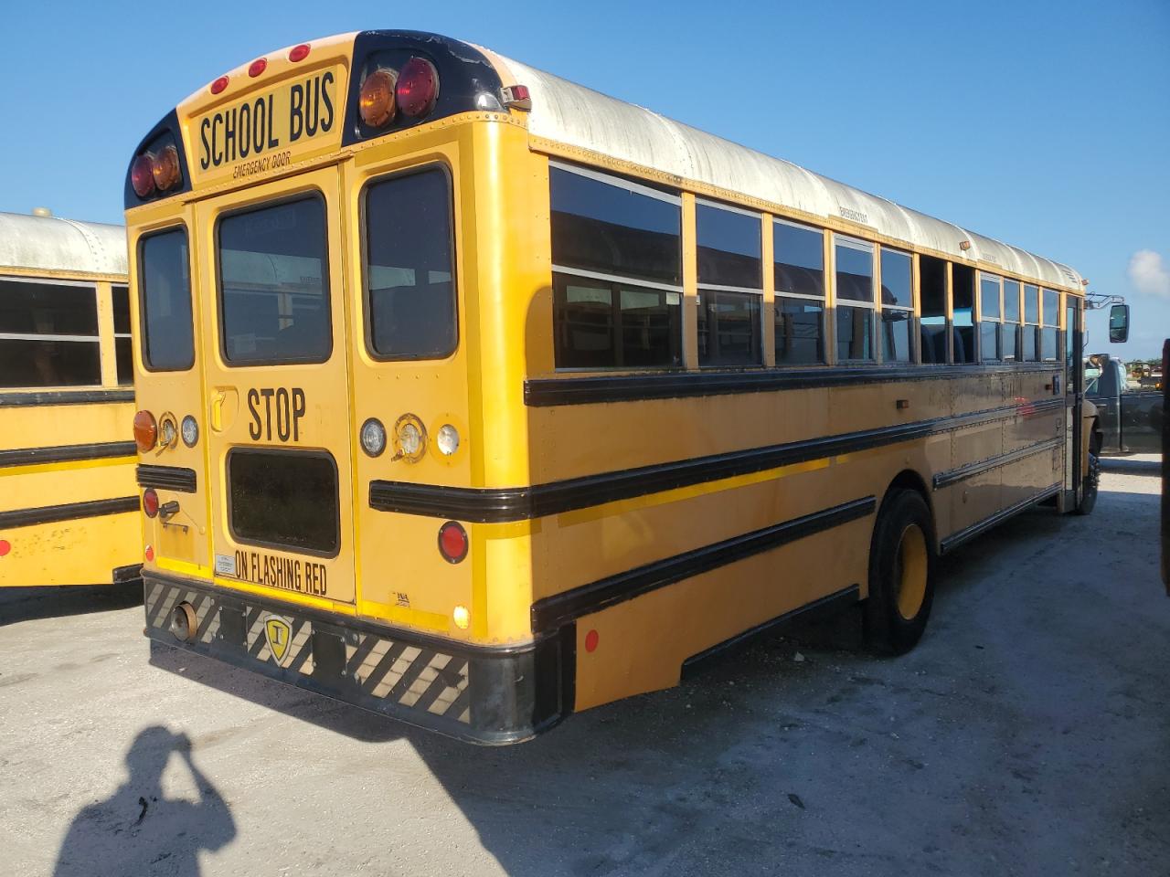 2013 IC CORPORATION CE SERIES