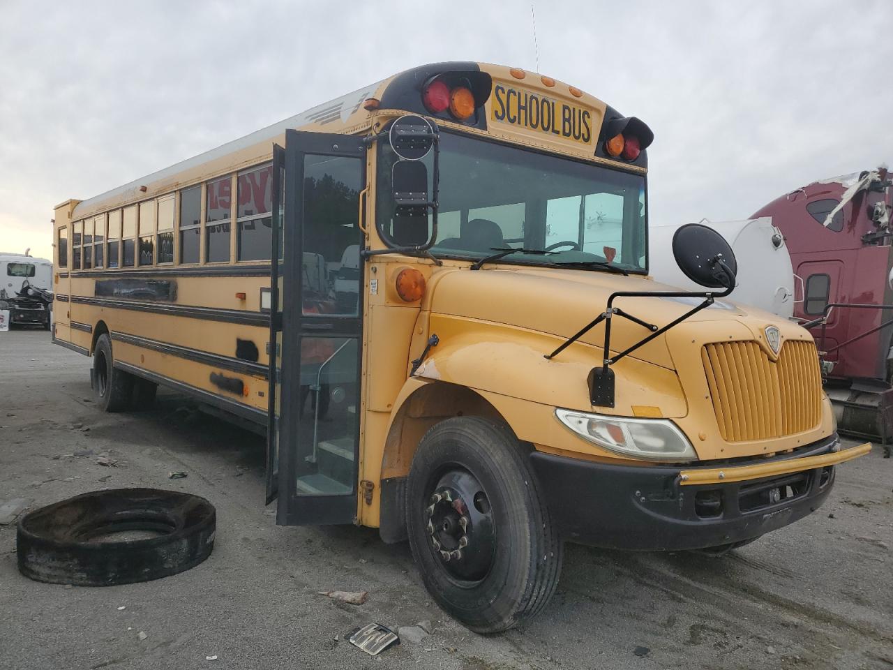2007 IC CORPORATION CE SERIES