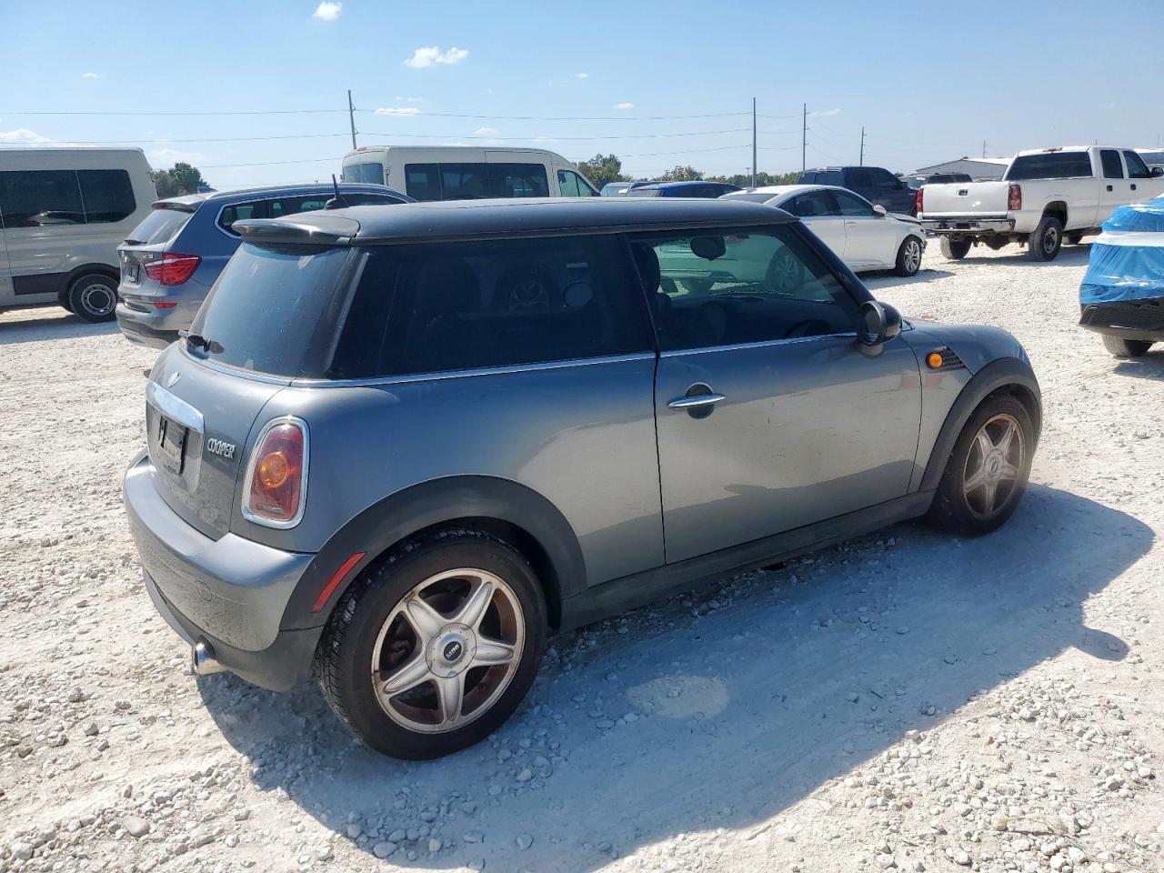 2010 MINI COOPER