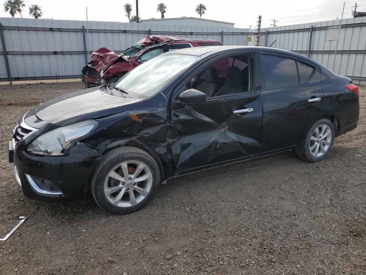 2016 NISSAN VERSA