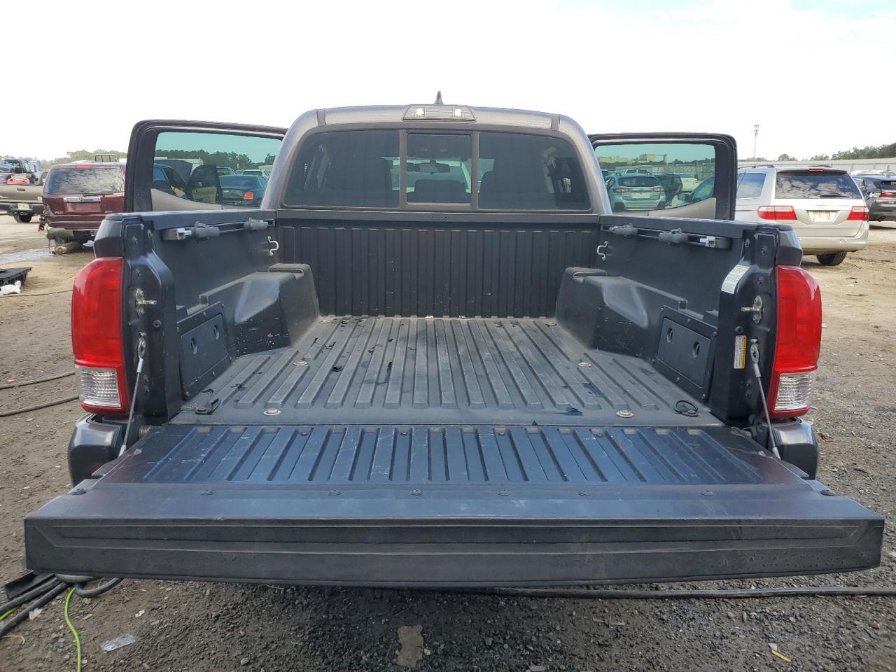 2017 TOYOTA TACOMA
