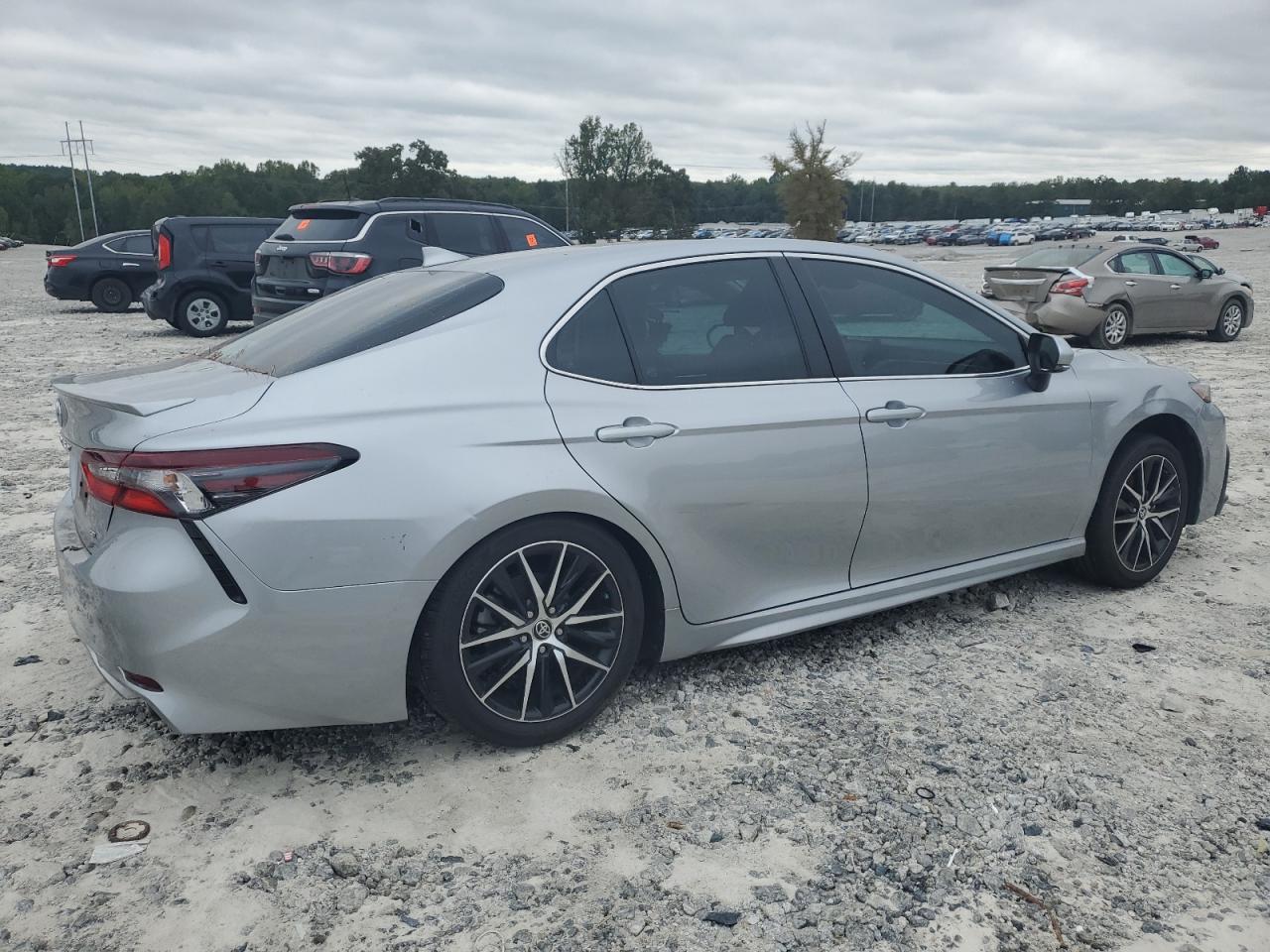 2024 TOYOTA CAMRY
