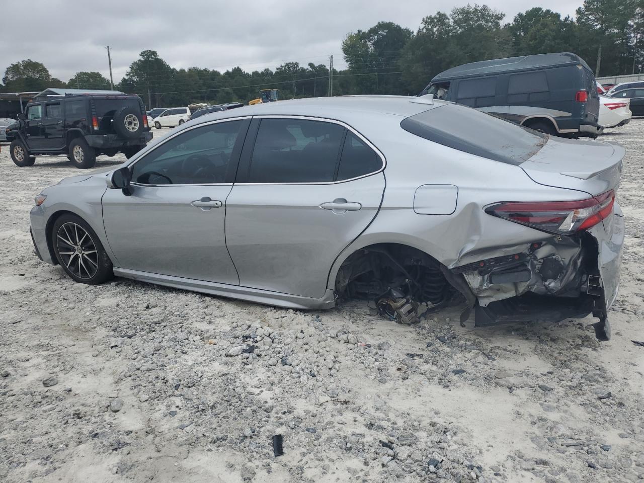 2024 TOYOTA CAMRY