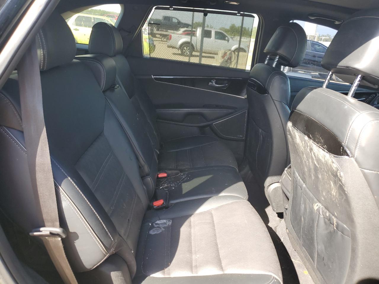 2017 KIA SORENTO