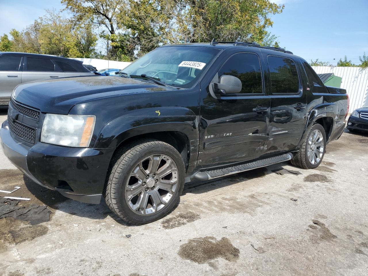 2011 CHEVROLET AVALANCHE