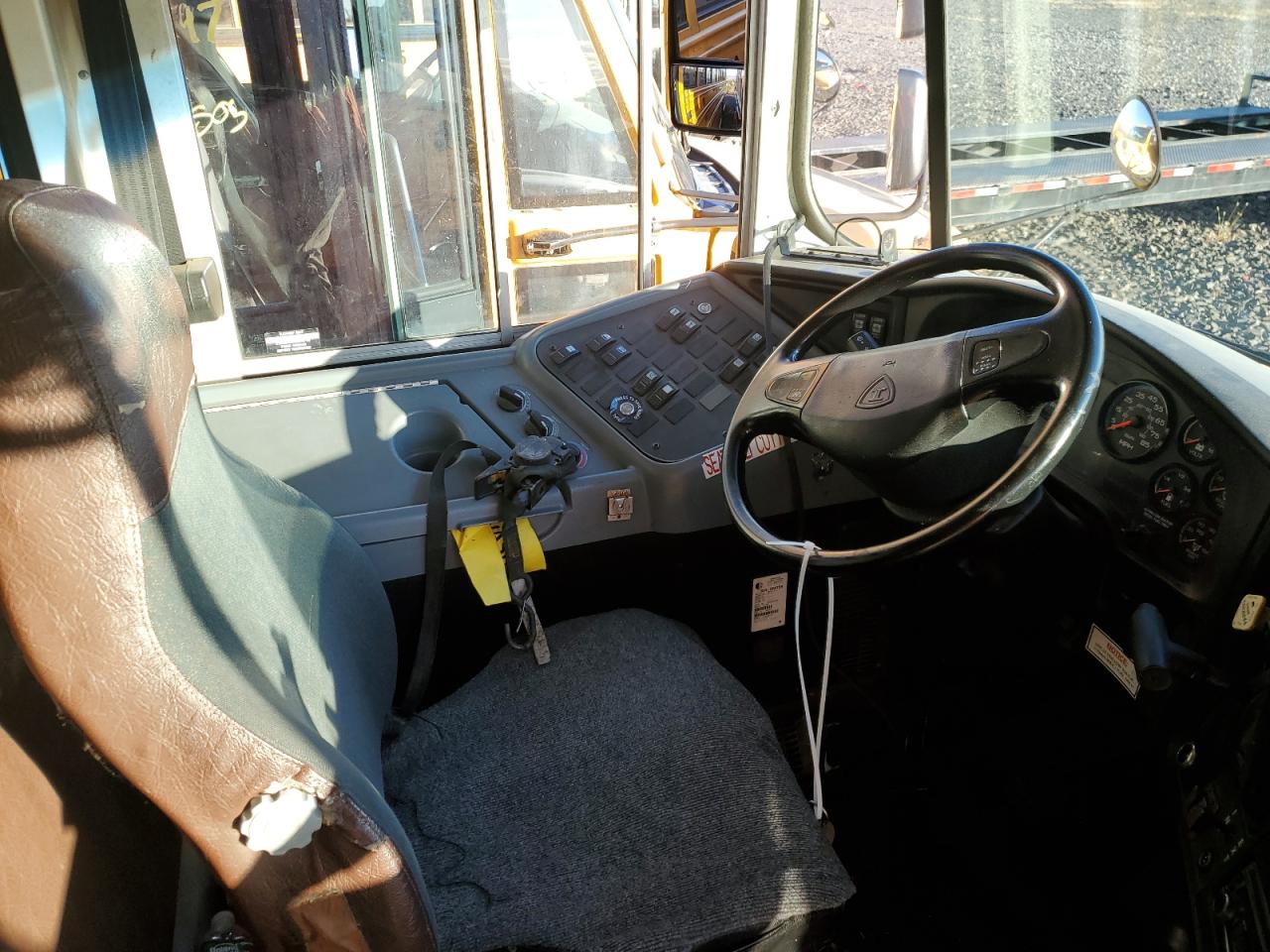 2009 IC CORPORATION CE SERIES