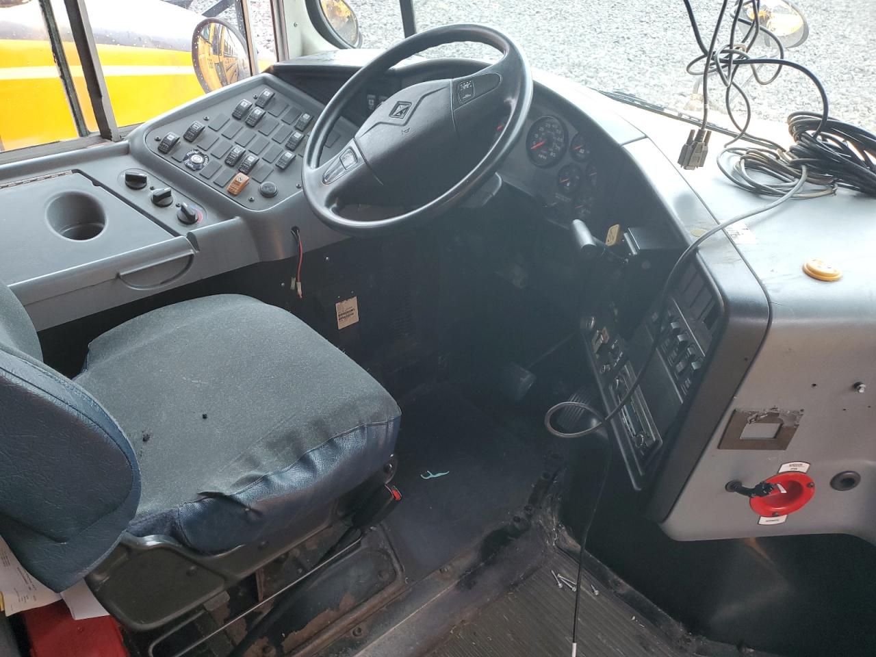 2011 IC CORPORATION CE SERIES
