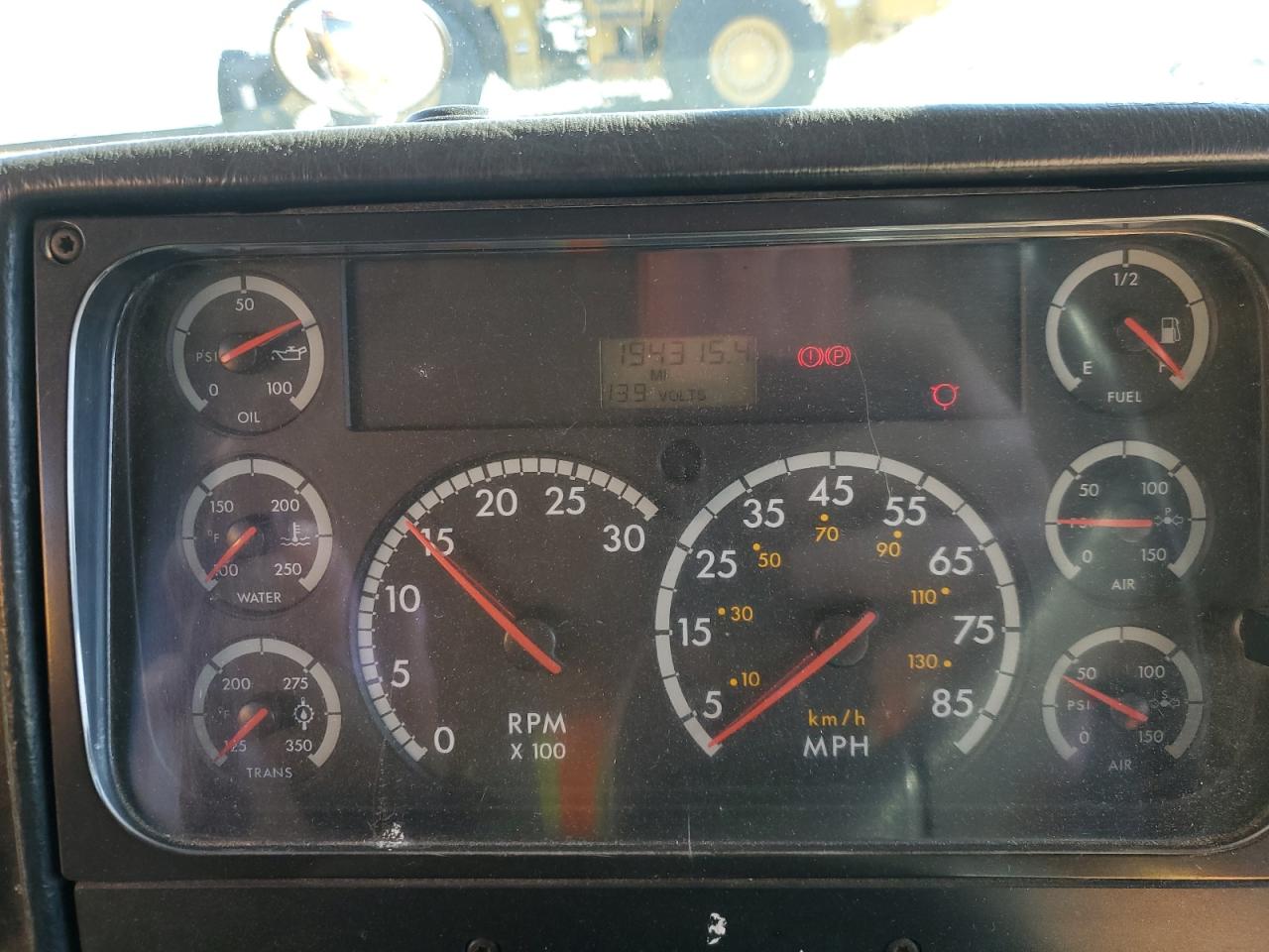 2004 FREIGHTLINER SAF-T-LINE