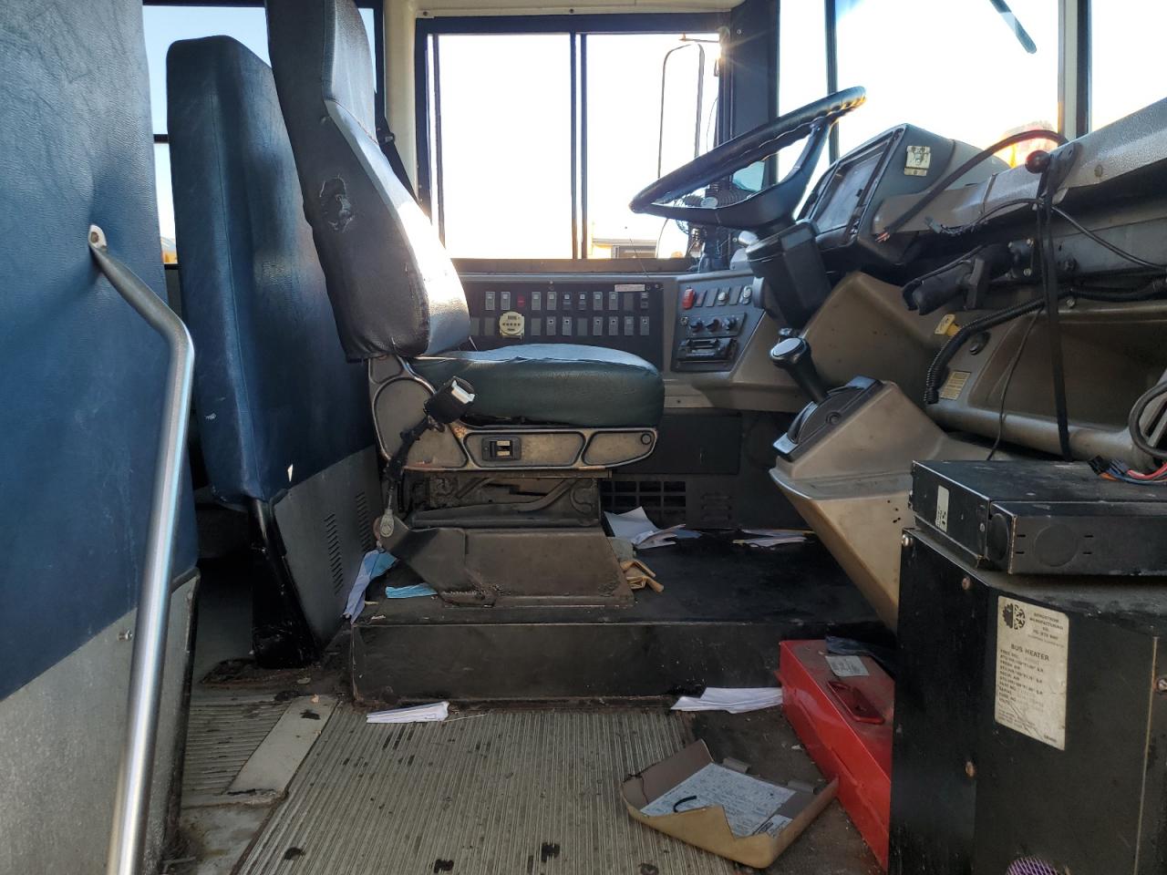 2005 FREIGHTLINER SAF-T-LINE