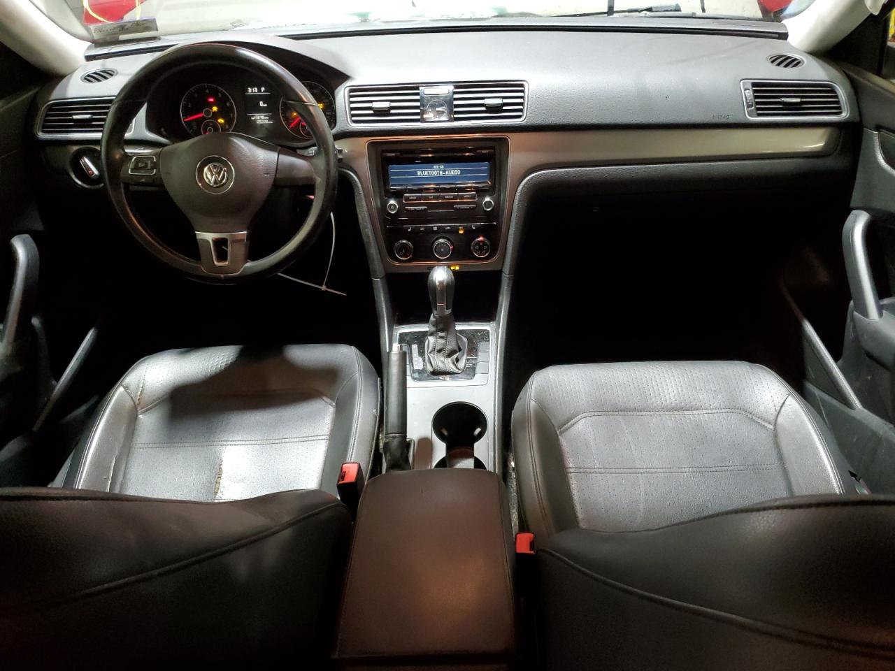 2015 VOLKSWAGEN PASSAT