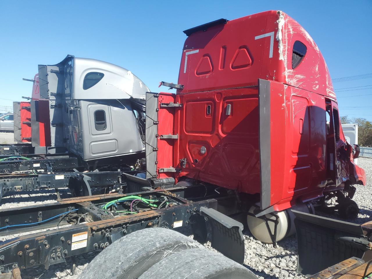 2020 FRHT CASCADIA 1