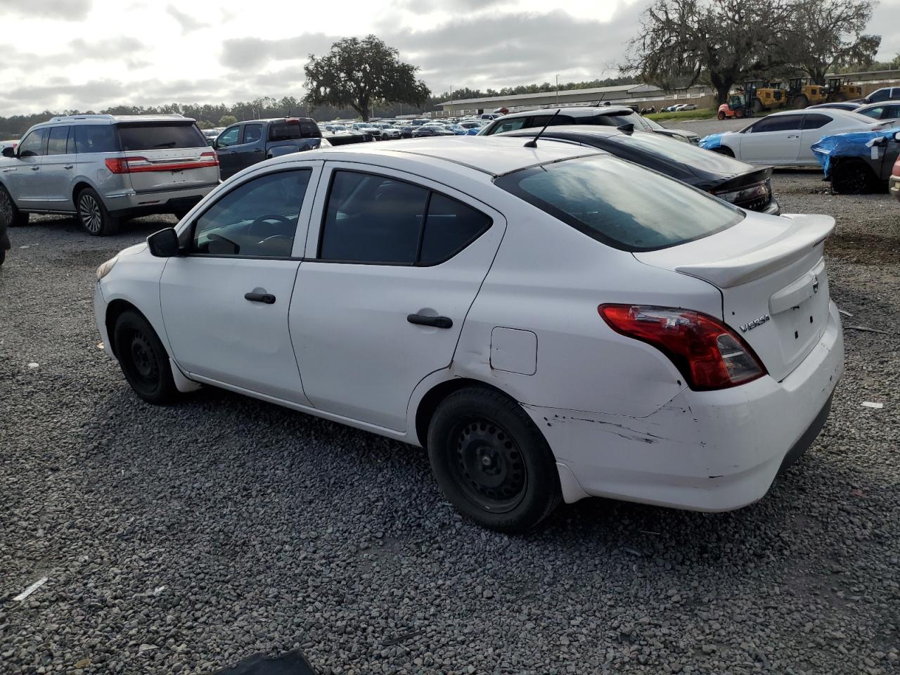2019 NISSAN VERSA