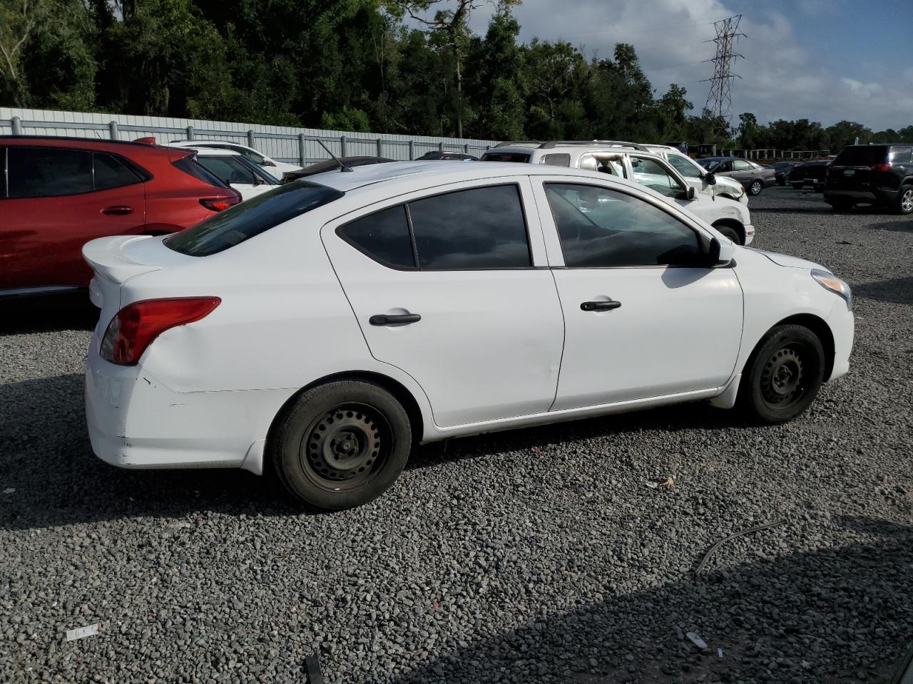 2019 NISSAN VERSA