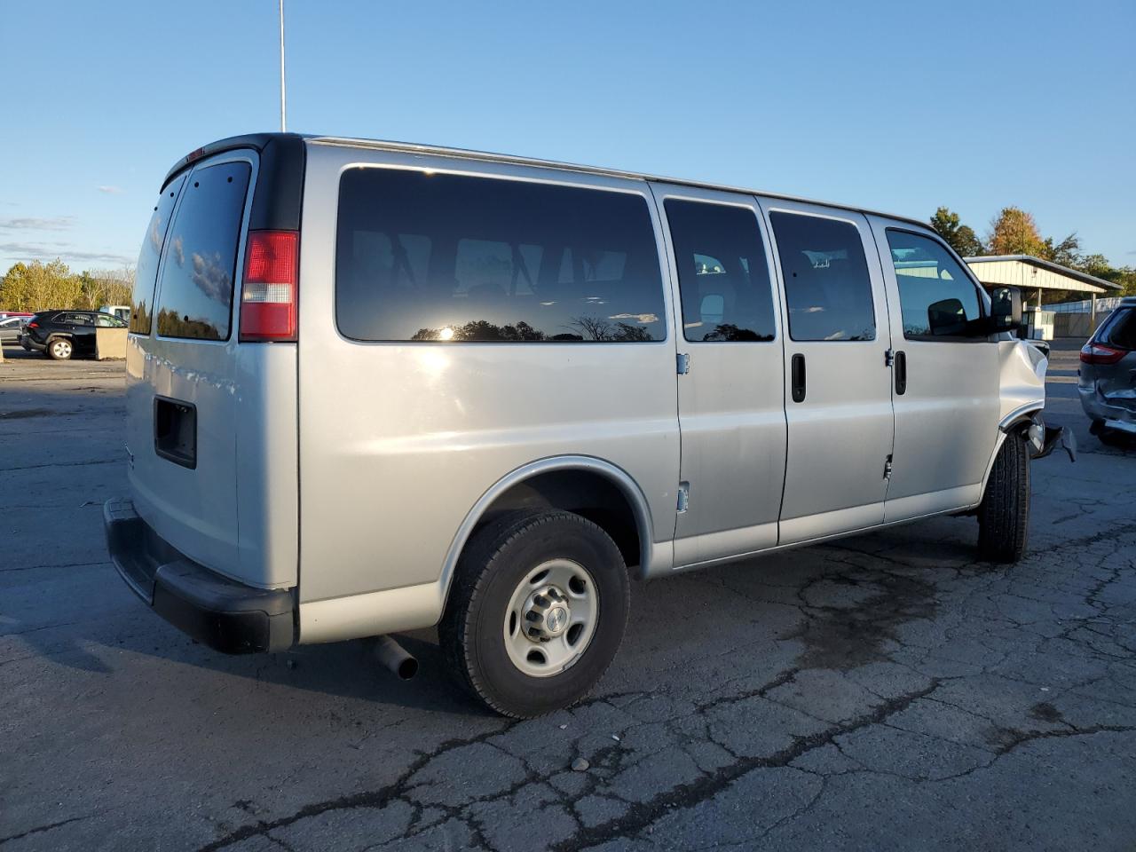 2015 CHEV EXPRESS