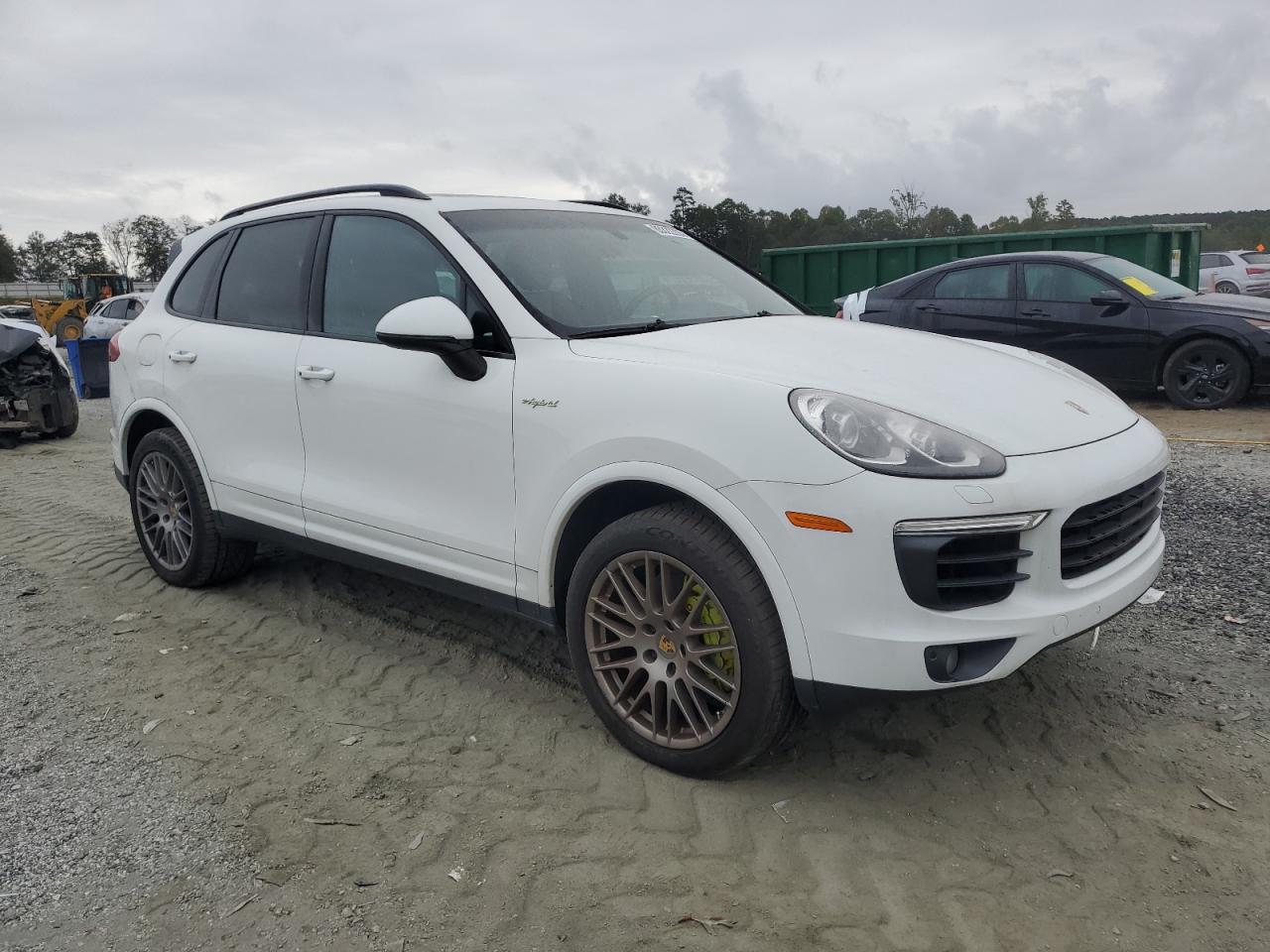 2017 PORSCHE CAYENNE